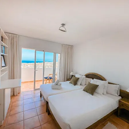 Margret Con Piscina Privada En *