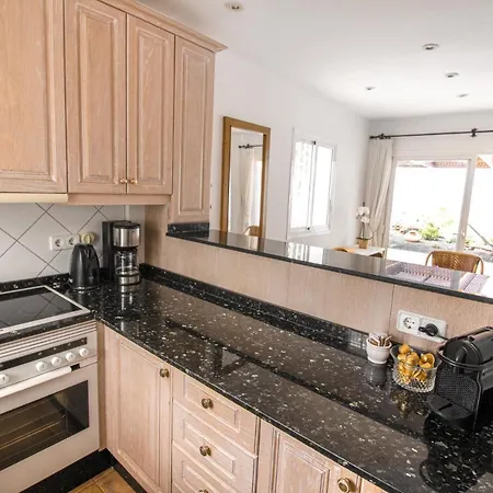 Margret Con Piscina Privada En * أذيخي