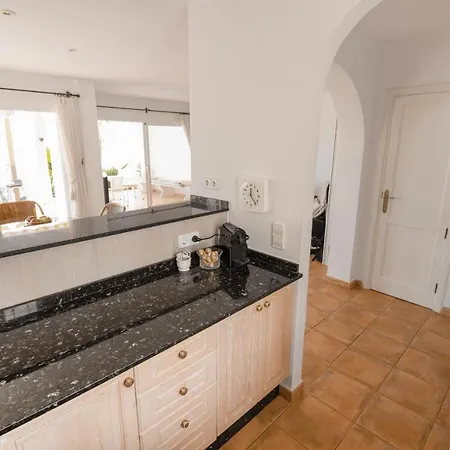 فيلة Margret Con Piscina Privada En أذيخي